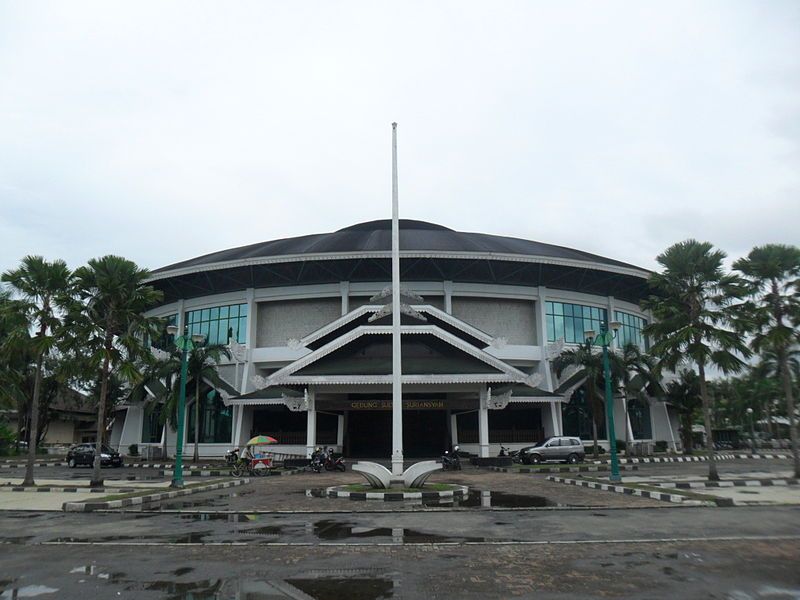 File:Gedung Sultan Suriansyah.jpg