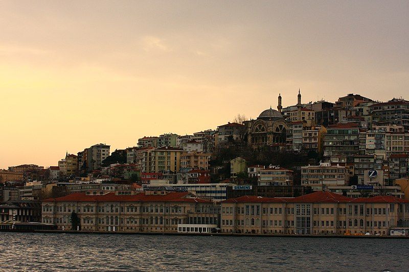 File:Istanbul (8425285534).jpg