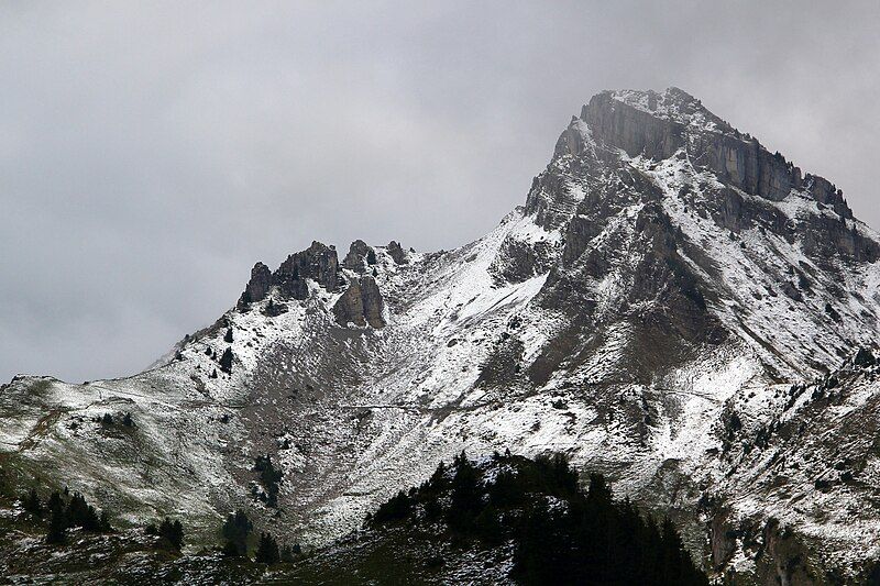 File:Loucherhorn.jpg