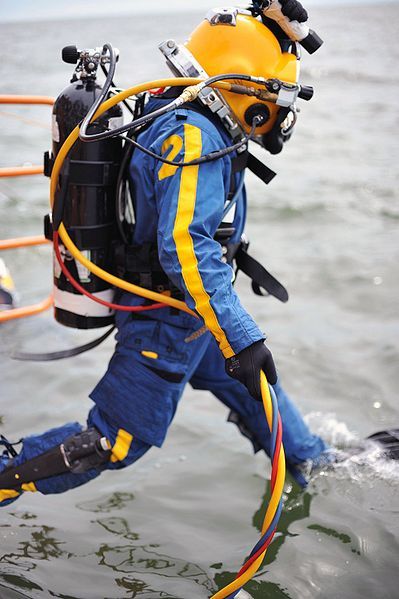 File:Navy Diver.jpg