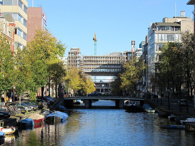 File:Nieuwe achtergracht roeterseiland.jpg