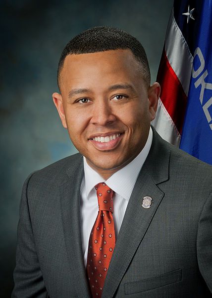 File:Speaker Shannon.jpg