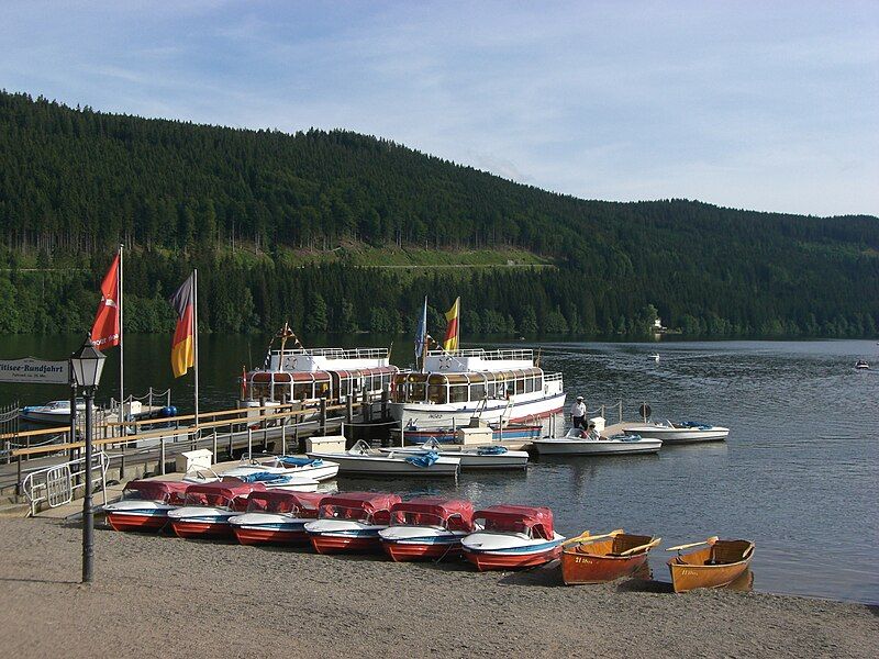 File:Titisee 001.jpg