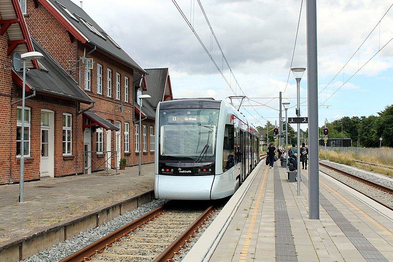 File:Aarhus-letbane-regionalstadtbahnlinie-l1-stadler-1216785.jpg