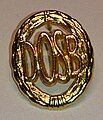 German Sports Badge lapel pin in gold as awarded by the German Olympic Sports Federation