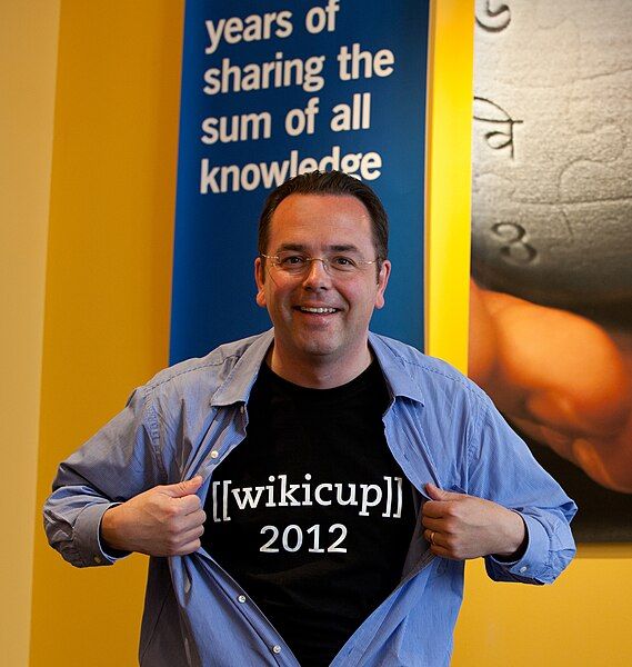 File:Frank Wikicup t-shirt-1.jpg