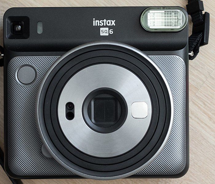 File:Fuji-Instax-SQ6 (cropped).jpg