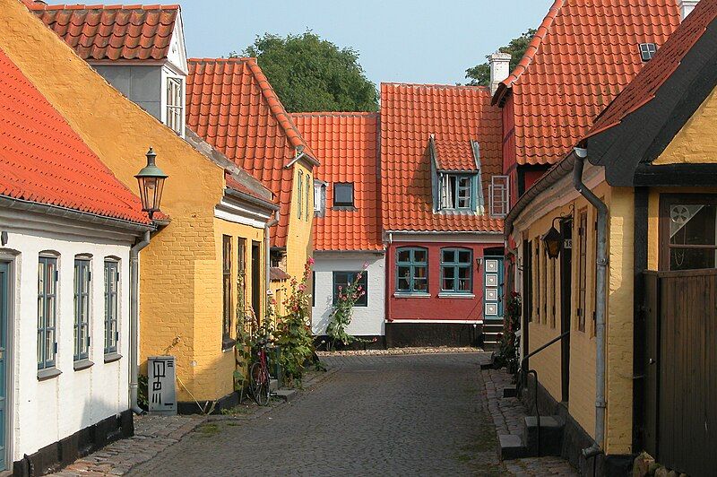 File:Gyden, Ærøskøbing.jpg