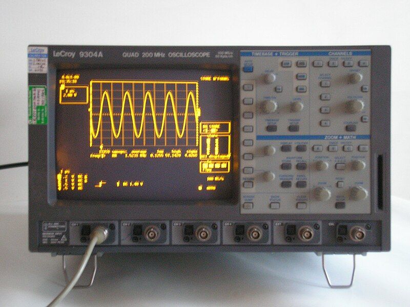 File:Oscilloscope numérique 9304.JPG