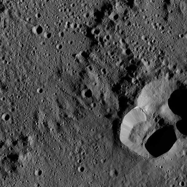 File:PIA20945-Ceres-DwarfPlanet-Dawn-4thMapOrbit-LAMO-image183-20160603.jpg