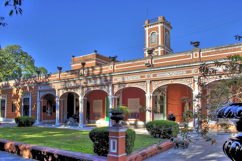 File:Palacio Lezama-full-HDR.jpg