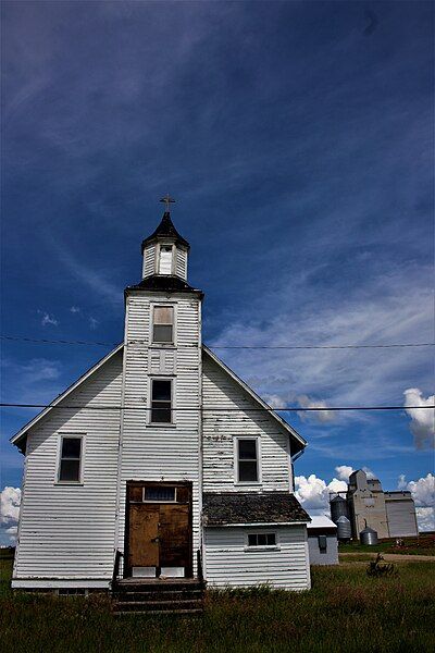 File:Plato, Saskatchewan 2016.jpg