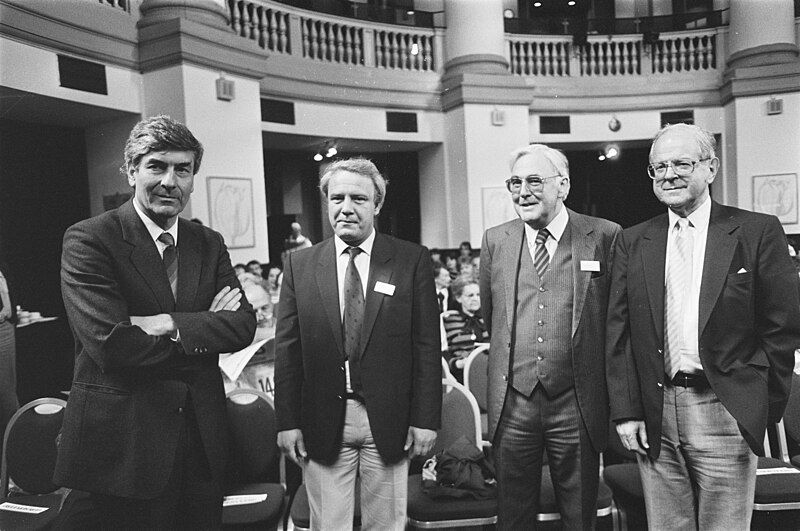 File:SacharovCongres1987.jpg