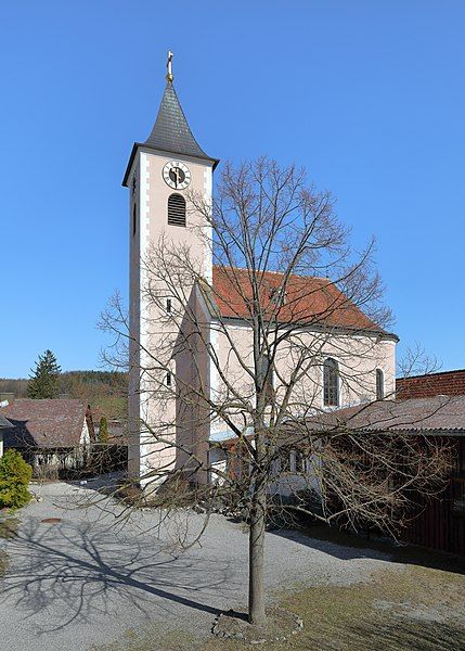 File:Siegenfeld - Kirche.JPG