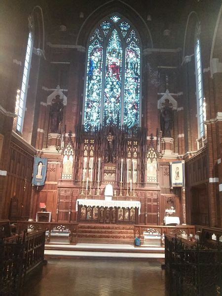 File:St-michael-walthamstow-chancel.jpg