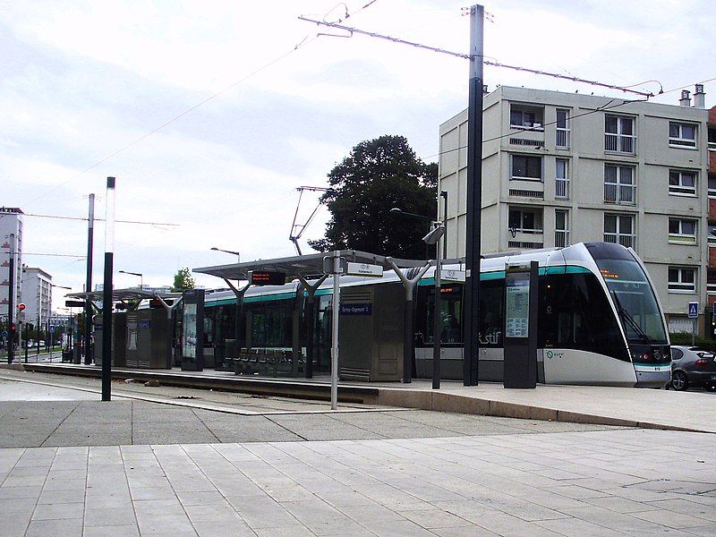 File:Station T8 Épinay-Orgemont.jpg