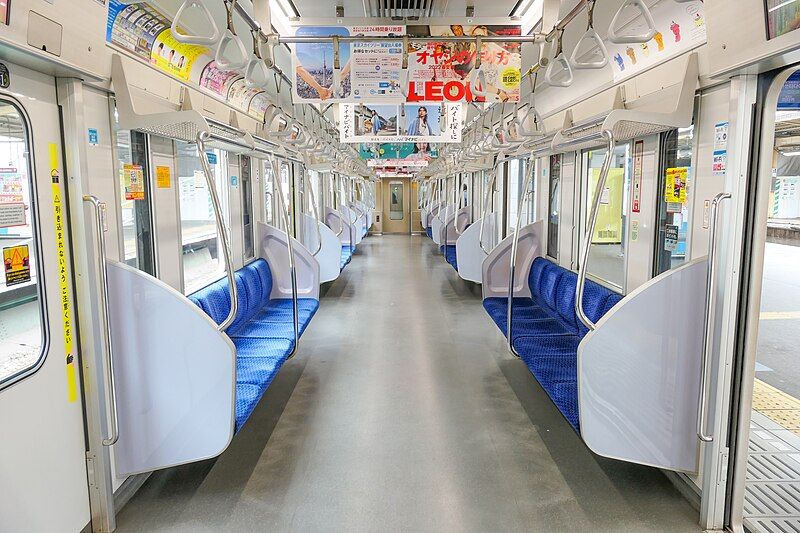 File:Tokyo-Metro Series15000 Inside.jpg