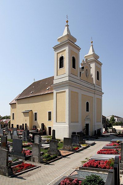 File:Winden - Kirche.JPG