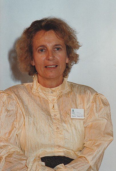 File:Annick Douguedroit-FIG 1993.jpg