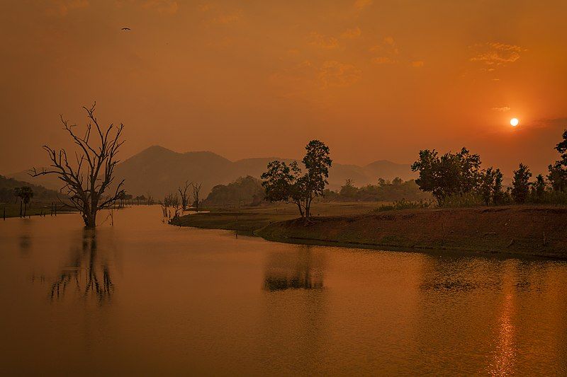 File:Bhupatipalem reservoir, Rampachodavaram.jpg