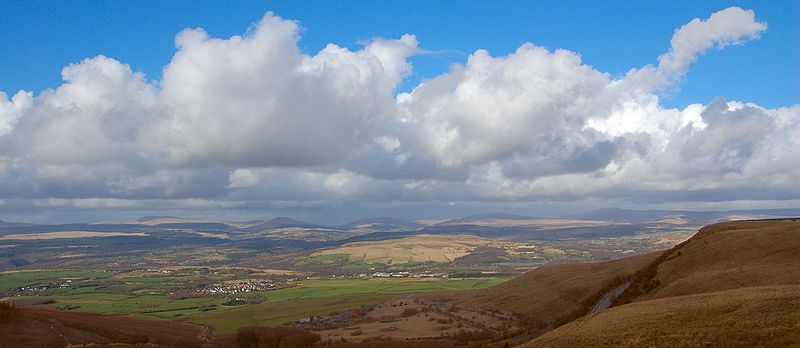 File:Brecon beacons.jpg