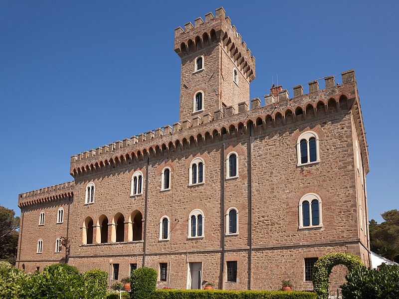 File:Castello Pasquini.jpg