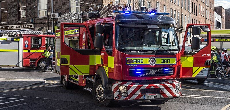 File:EMERGENCY SERVICES (LIMERICK).jpg