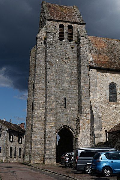 File:Grez sur Loing-Église-20170402.jpg