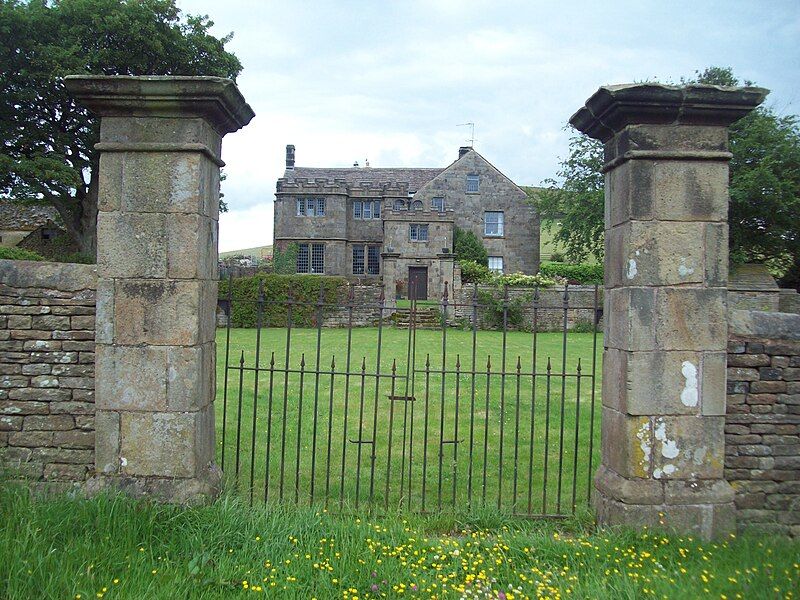 File:Highlow Hall, Derbyshire.jpg