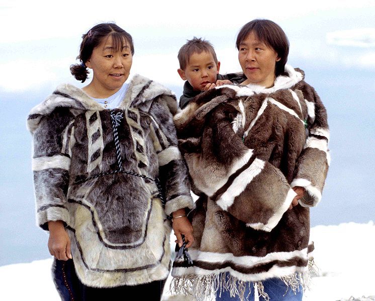 File:Inuit-Kleidung 1.jpg