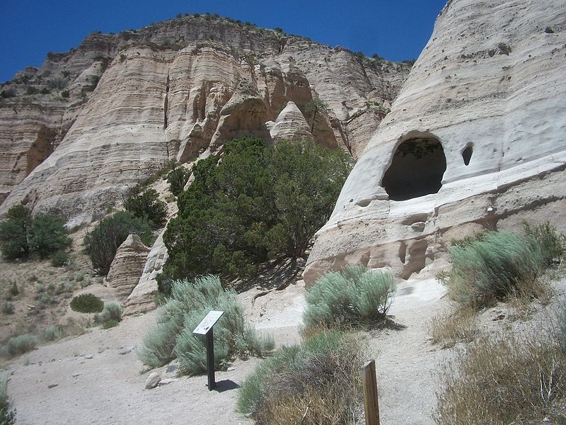 File:Kasha katuwe cave.jpg