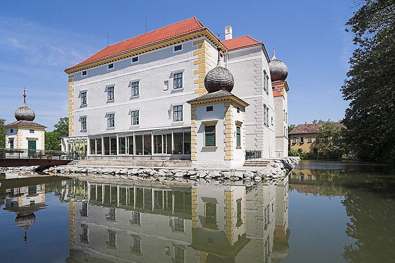 File:Kottingbrunn Wasserschloss.jpg