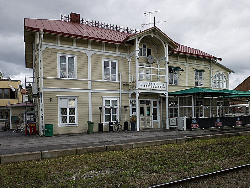 File:Ljusdals järnvägshotell.jpg