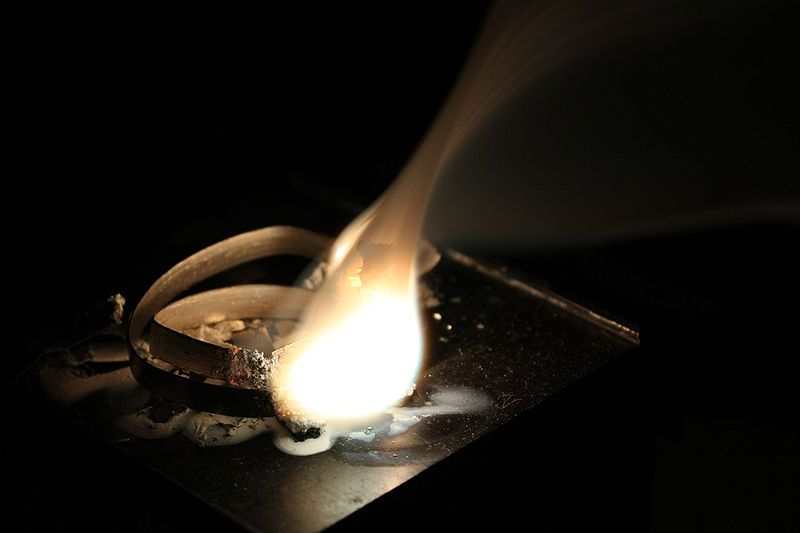 File:Magnesium ribbon burning.jpg