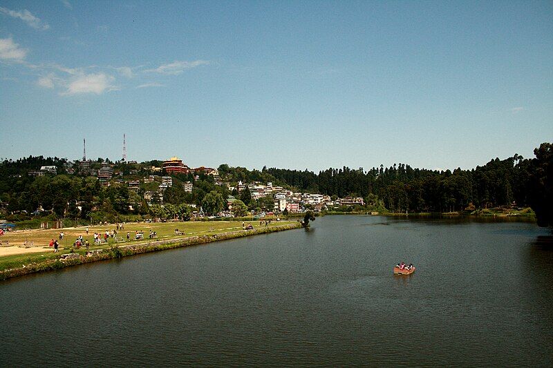 File:Mirik Sumendu Lake.jpg