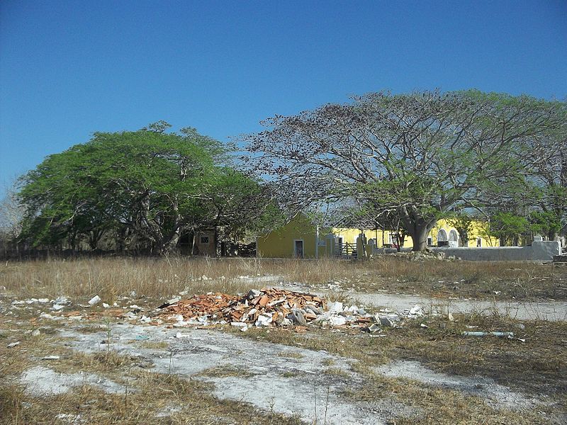 File:Misnebalam, Yucatán (09).jpg