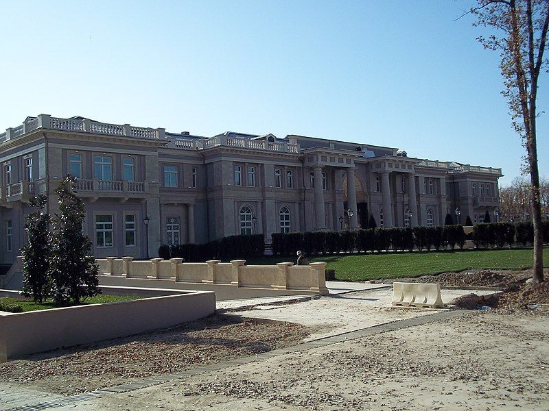 File:Putin's Palace.jpg