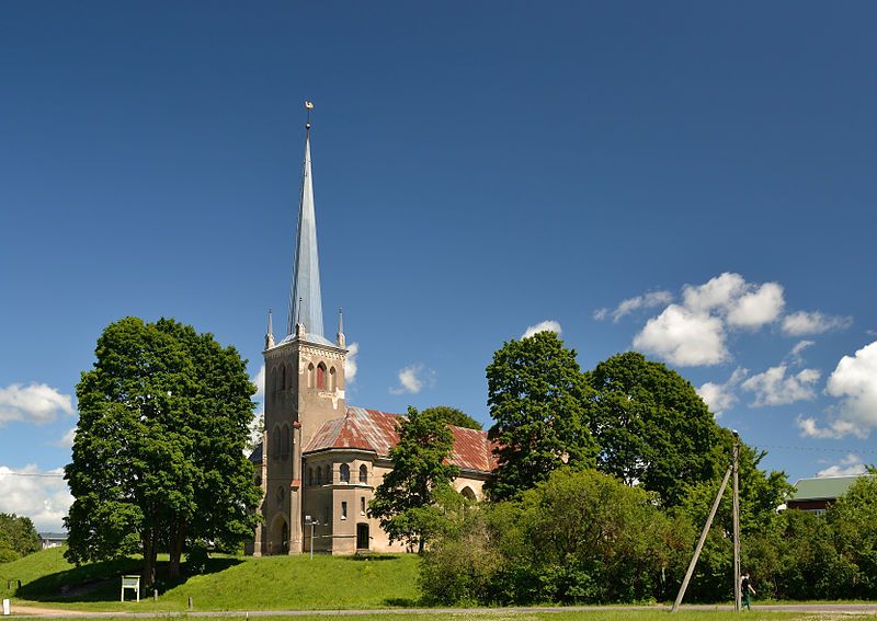 File:Rõngu kirik 29-06-2012.jpg