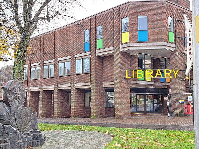 File:Redditch Library.jpg