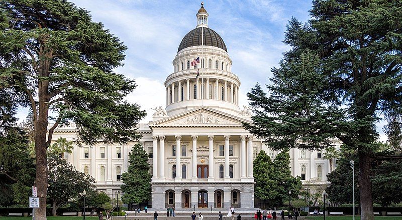 File:Sacramento,-California---State-Capitol (cropped).jpg