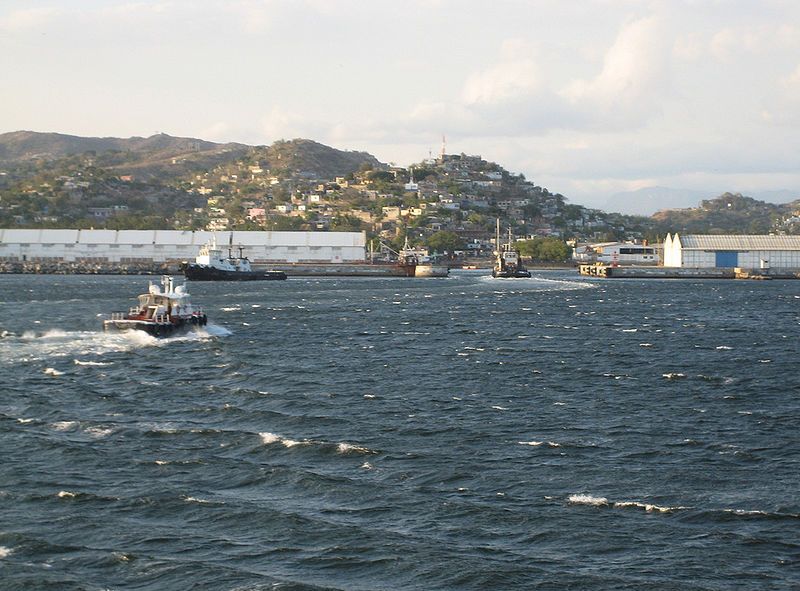 File:Salina Cruz Bay.jpg