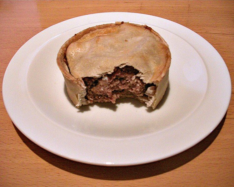 File:Scotch pie dissection.jpg