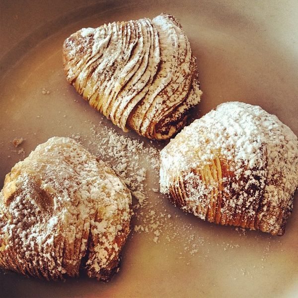 File:Sfogliatelle at breakfast.jpg