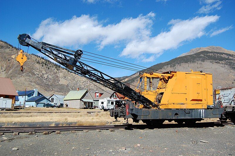 File:Silverton Maintenance-crane 2012-10-25.JPG