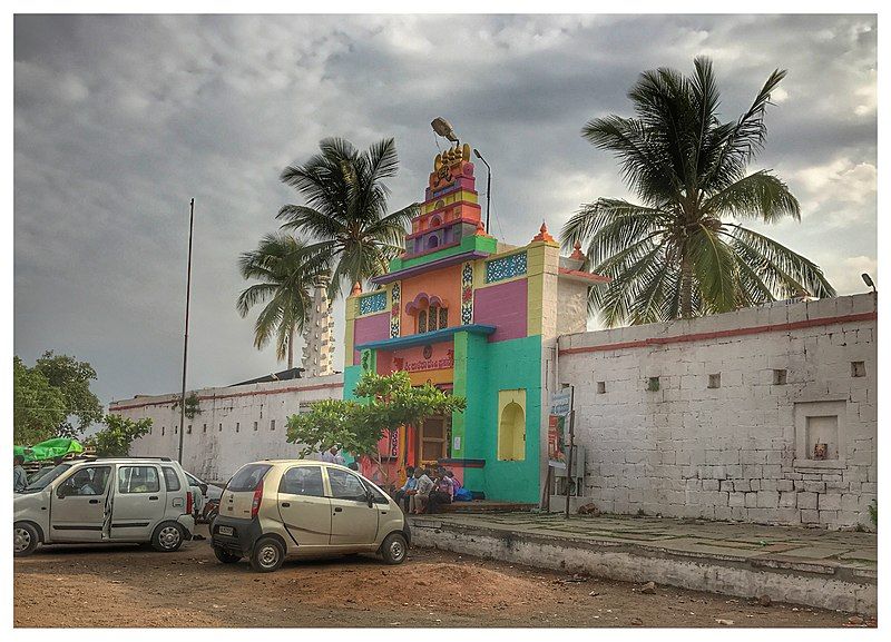 File:Sirsangi temple entrance.jpg