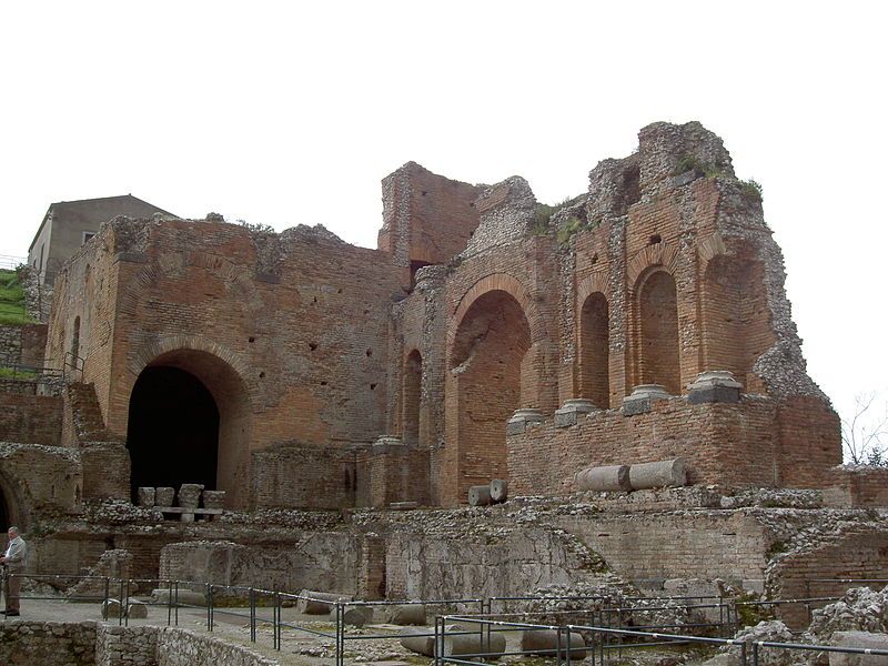 File:Taormina-amphi1.JPG