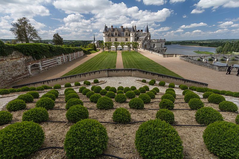 File:Amboise Château.jpg