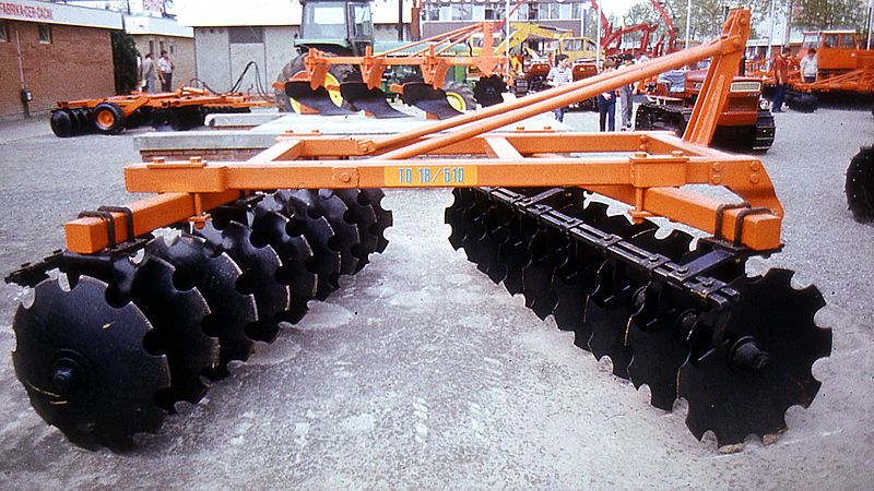 File:Asymmetric disk harrows.jpg