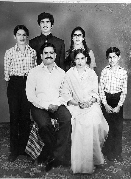 File:Bainsla-family-photograph-circa-1981.jpg