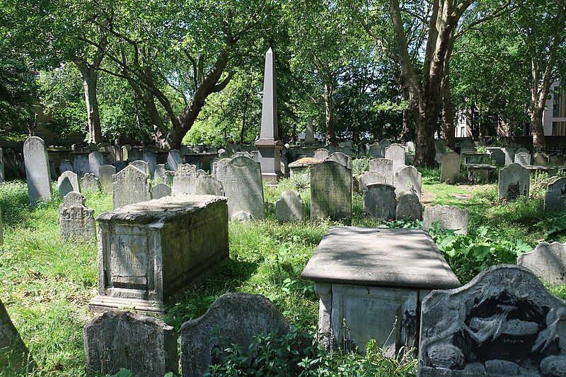 File:Bunhill Fields 2020.jpg